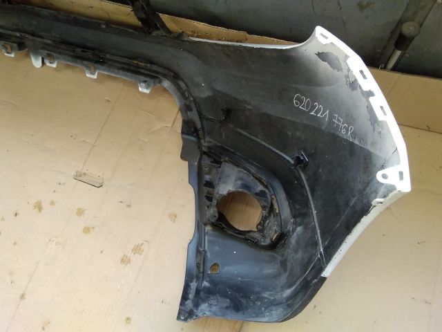 bontott DACIA DUSTER Első Lökhárító (Üresen)