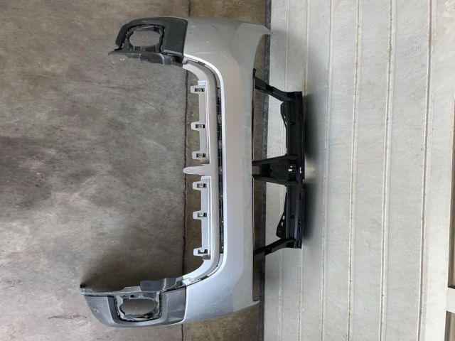 bontott DACIA DUSTER Első Lökhárító (Üresen)