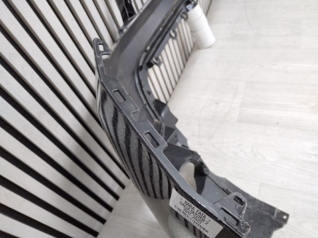 bontott DACIA DUSTER Első Lökhárító (Üresen)