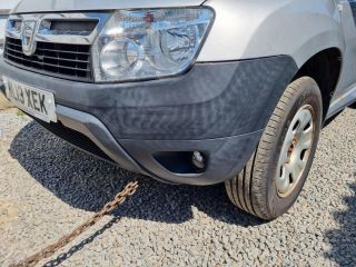 bontott DACIA DUSTER Első Lökhárító (Üresen)