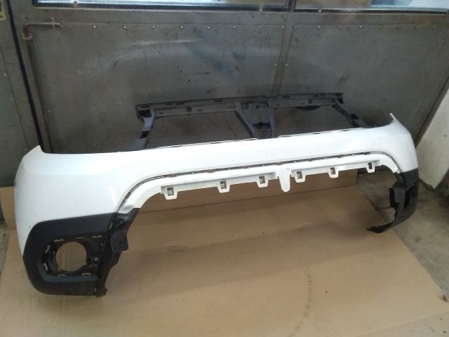 bontott DACIA DUSTER Első Lökhárító (Üresen)