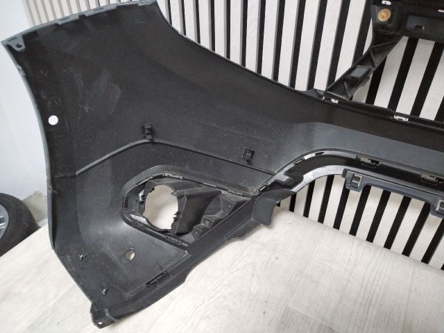 bontott DACIA DUSTER Első Lökhárító (Üresen)