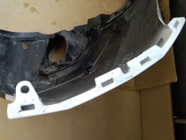 bontott DACIA DUSTER Első Lökhárító (Üresen)