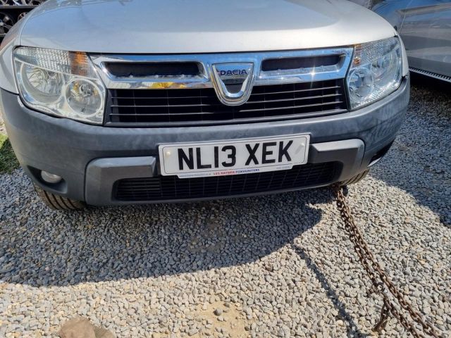 bontott DACIA DUSTER Első Lökhárító (Üresen)