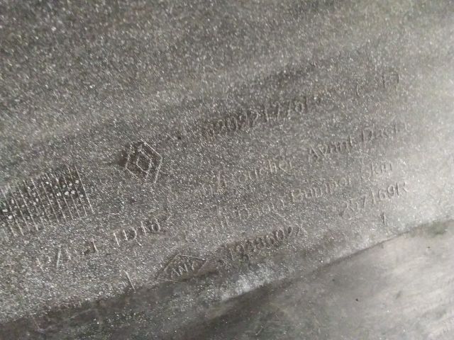 bontott DACIA DUSTER Első Lökhárító (Üresen)