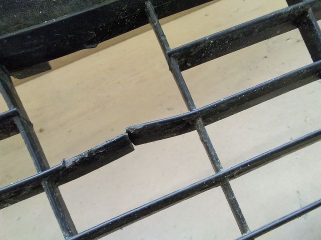 bontott DACIA DUSTER Első Lökhárító (Üresen)