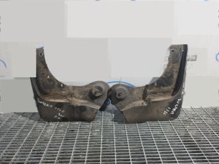 bontott DACIA DUSTER Első Sárvédő Gumi Pár