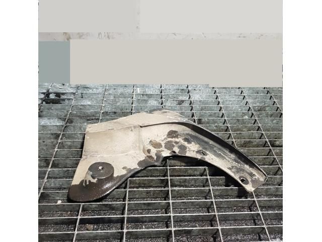 bontott DACIA DUSTER Első Sárvédő Gumi Pár