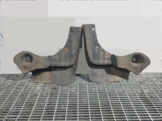 bontott DACIA DUSTER Első Sárvédő Gumi Pár