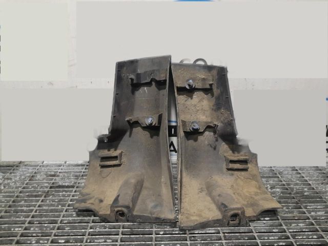 bontott DACIA DUSTER Első Sárvédő Gumi Pár