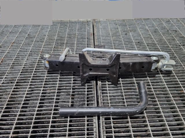 bontott DACIA DUSTER Emelő