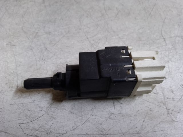 bontott DACIA DUSTER Fék Pedál Kapcsoló