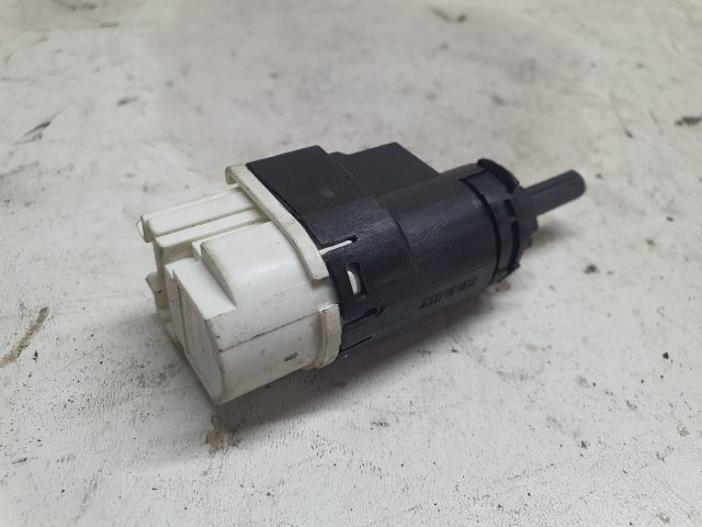 bontott DACIA DUSTER Fék Pedál Kapcsoló