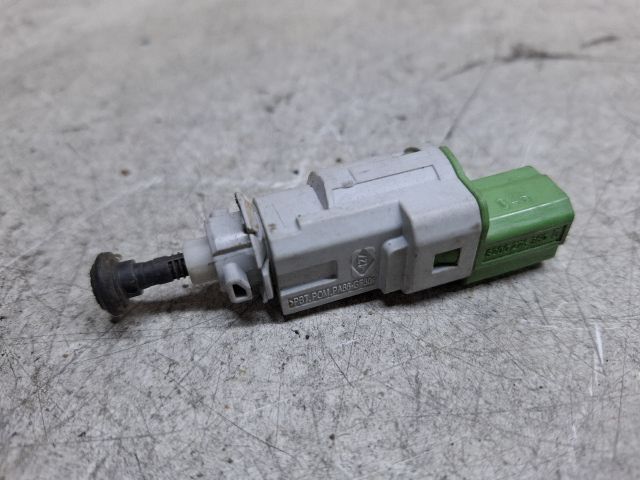 bontott DACIA DUSTER Fék Pedál Kapcsoló