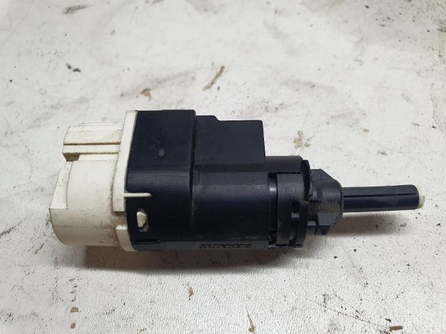 bontott DACIA DUSTER Fék Pedál Kapcsoló