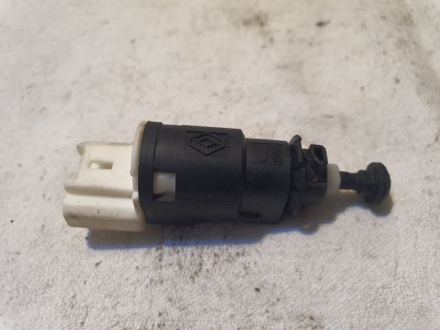 bontott DACIA DUSTER Fék Pedál Kapcsoló