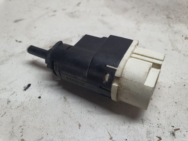 bontott DACIA DUSTER Fék Pedál Kapcsoló