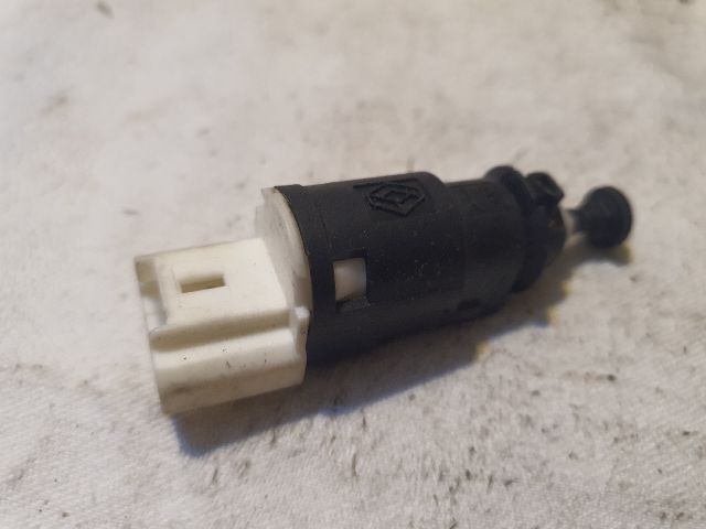 bontott DACIA DUSTER Fék Pedál Kapcsoló