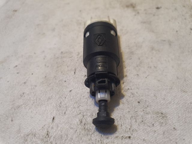 bontott DACIA DUSTER Fék Pedál Kapcsoló