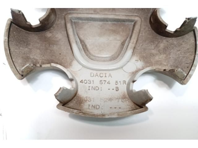 bontott DACIA DUSTER Felniközép (1 db)