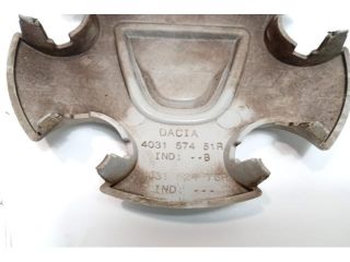 bontott DACIA DUSTER Felniközép (1 db)