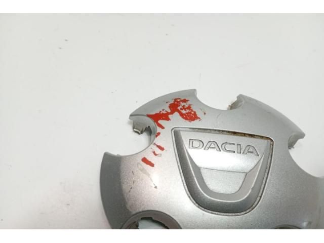 bontott DACIA DUSTER Felniközép (1 db)