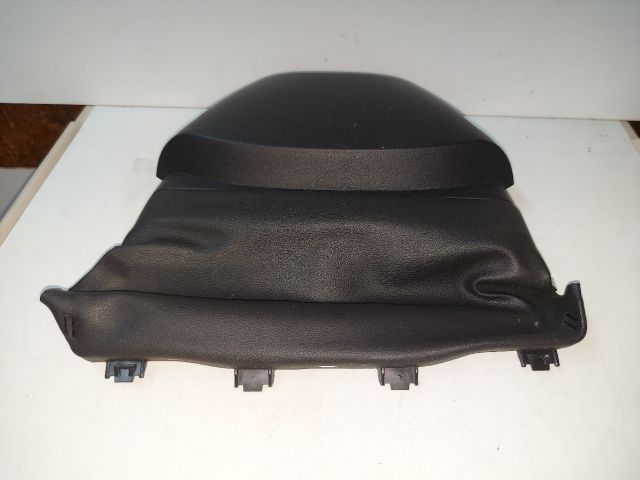 bontott DACIA DUSTER Felső Kormányoszlop Burkolat