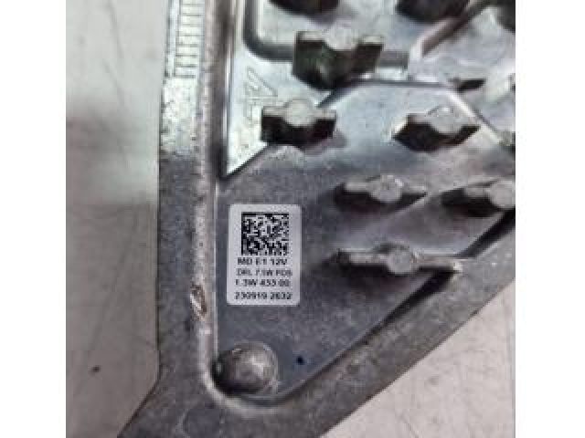 bontott DACIA DUSTER Fényszóró Elektronika