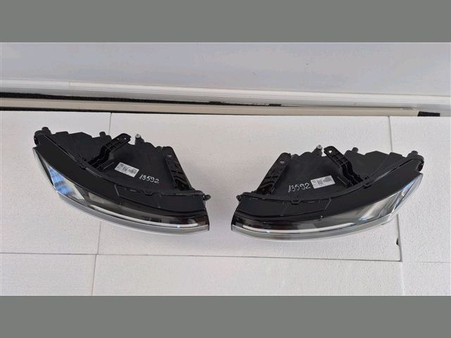 bontott DACIA DUSTER Fényszóró (Pozíciófüggetlen)