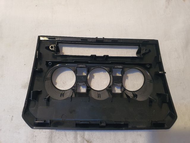 bontott DACIA DUSTER Fűtéskapcsoló Keret