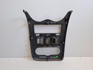 bontott DACIA DUSTER Fűtéskapcsoló Keret