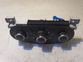 bontott DACIA DUSTER Fűtéskapcsoló (manuális klímás)