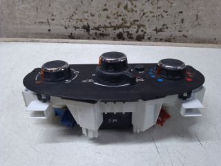 bontott DACIA DUSTER Fűtéskapcsoló (manuális klímás)