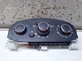bontott DACIA DUSTER Fűtéskapcsoló (manuális klímás)