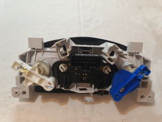 bontott DACIA DUSTER Fűtéskapcsoló (manuális klímás)