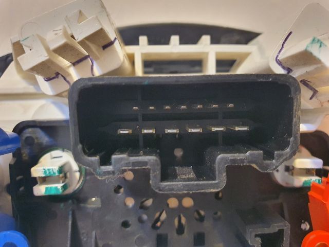 bontott DACIA DUSTER Fűtéskapcsoló (manuális klímás)