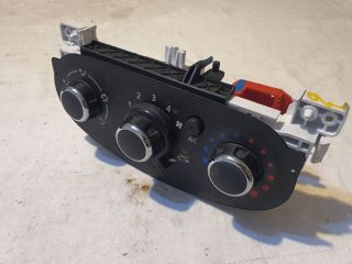 bontott DACIA DUSTER Fűtéskapcsoló (manuális klímás)