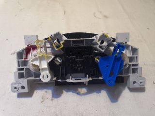 bontott DACIA DUSTER Fűtéskapcsoló (manuális klímás)