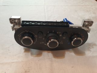 bontott DACIA DUSTER Fűtéskapcsoló (manuális klímás)