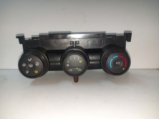 bontott DACIA DUSTER Fűtéskapcsoló (manuális klímás)