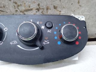 bontott DACIA DUSTER Fűtéskapcsoló (manuális klímás)