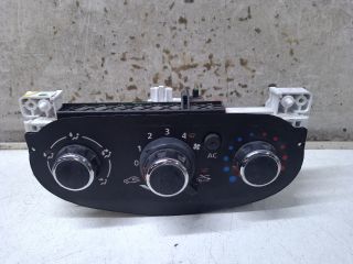 bontott DACIA DUSTER Fűtéskapcsoló (manuális klímás)