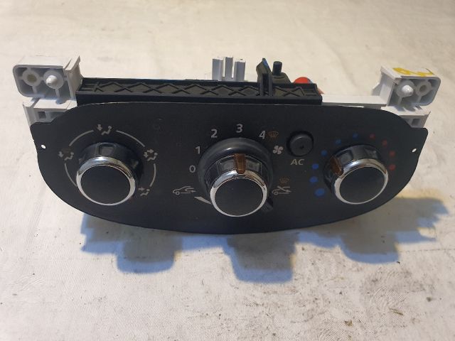 bontott DACIA DUSTER Fűtéskapcsoló (manuális klímás)