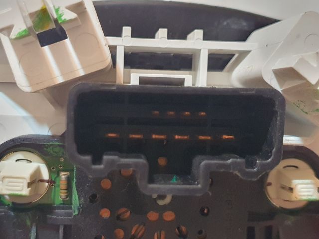 bontott DACIA DUSTER Fűtéskapcsoló (Nem klímás)