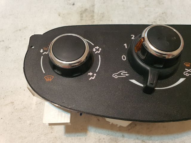 bontott DACIA DUSTER Fűtéskapcsoló (Nem klímás)