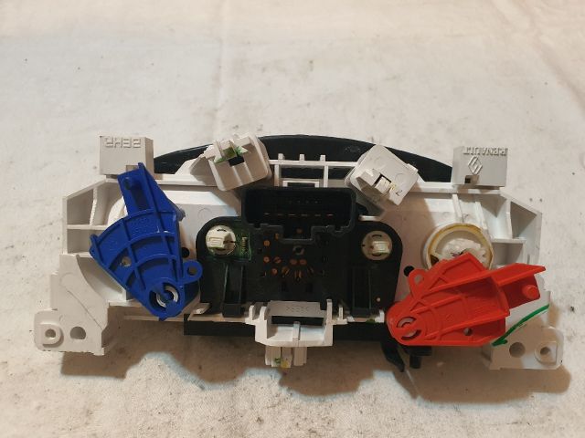 bontott DACIA DUSTER Fűtéskapcsoló (Nem klímás)