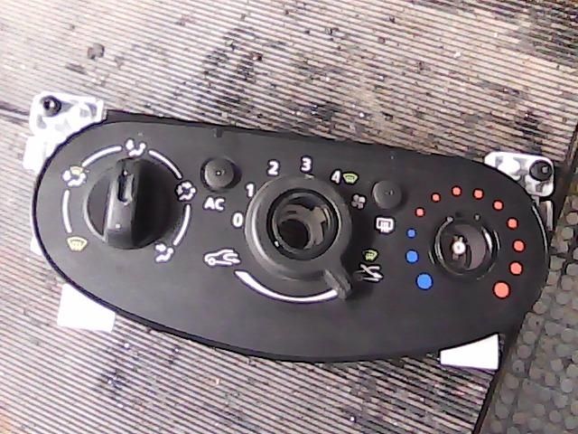 bontott DACIA DUSTER Fűtéskapcsoló