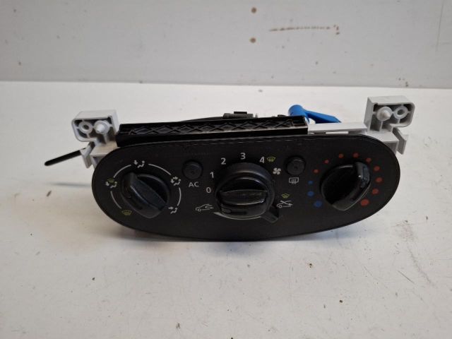 bontott DACIA DUSTER Fűtéskapcsoló