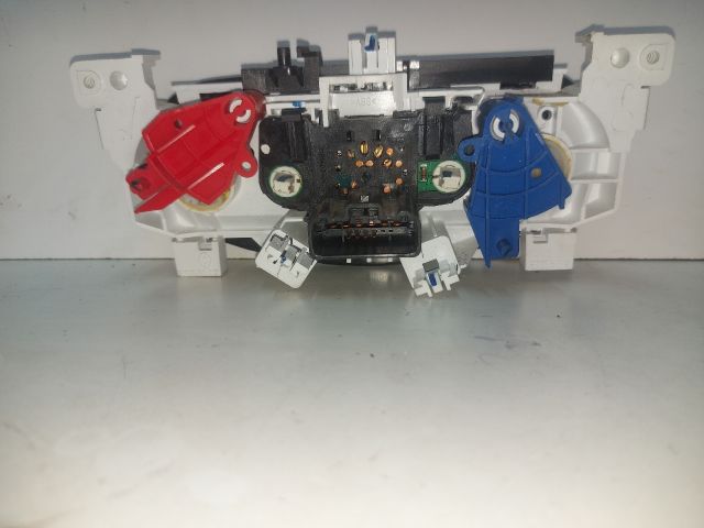 bontott DACIA DUSTER Fűtéskapcsoló