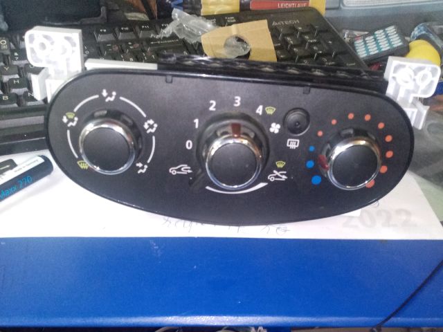 bontott DACIA DUSTER Fűtéskapcsoló